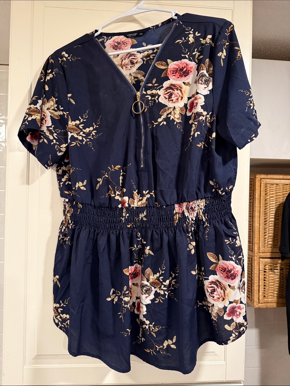Shein Navy Floral Zip-Front Smocked Waist Top size 0XL 7:30